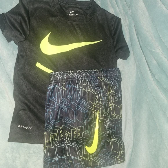Nike Kids Black and Yellow Dri-FIT Set - Picture 1 of 6
